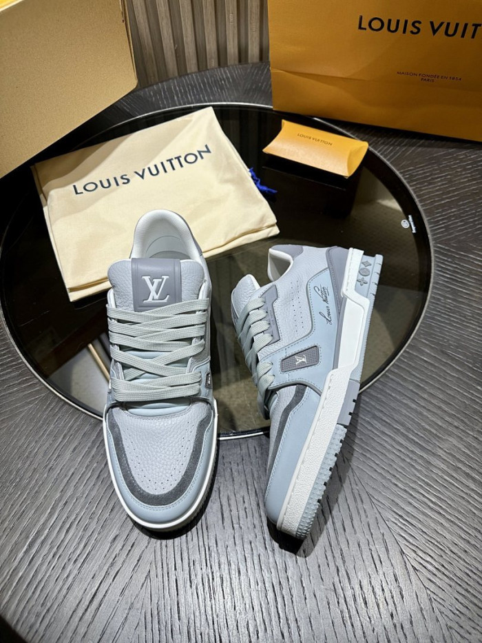 LOU1VTON SNEAKER