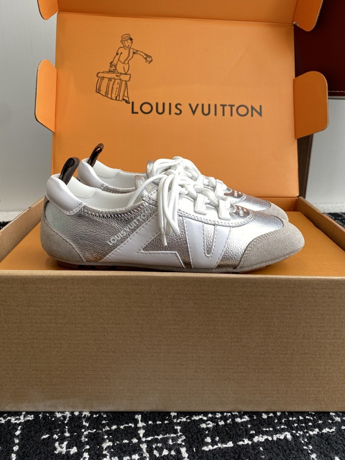 LOU1VTON SNEAKER