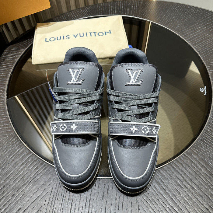 LOU1VTON SNEAKER