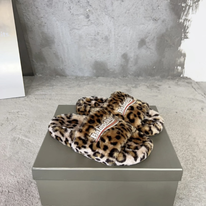 BLCG SANDALS
