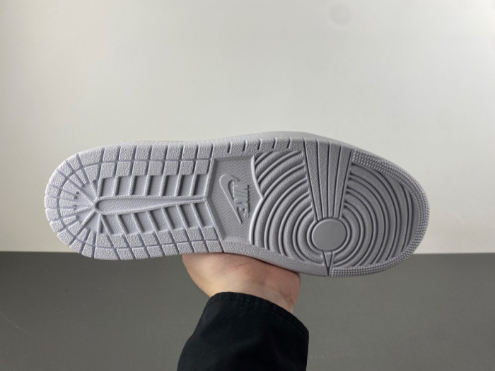 Travis Scott x Air Jordan 1 Low OG TD1228-111