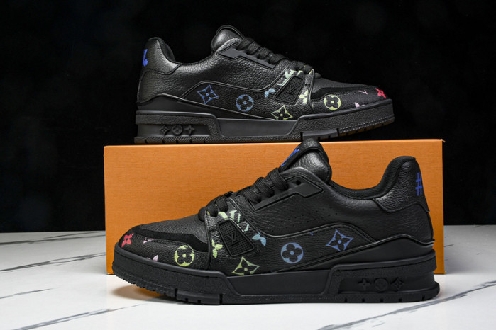 LOU1VTON SNEAKER