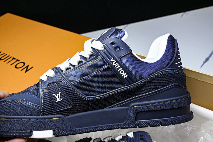 LOU1VTON SNEAKER