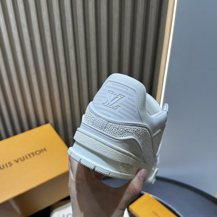 LOU1VTON SNEAKER