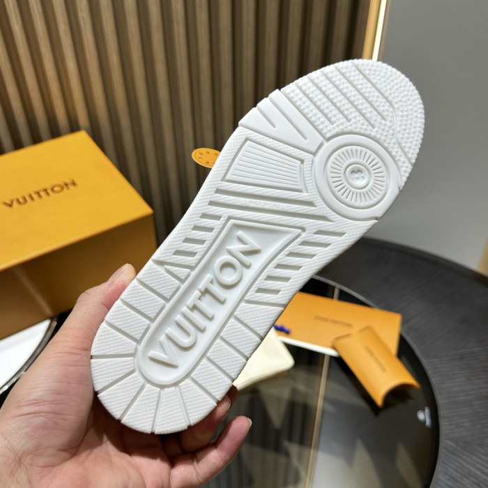 LOU1VTON SNEAKER