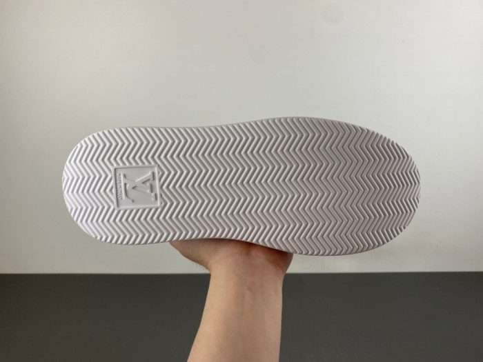 LOU1VTON SNEAKER