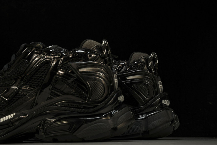 BLCG RUNNER SNEAKER