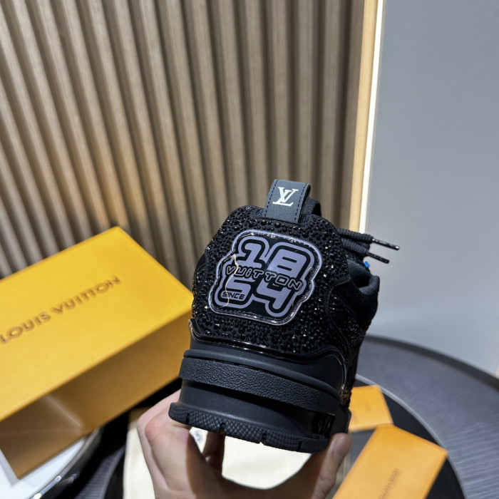LOU1VTON SNEAKER