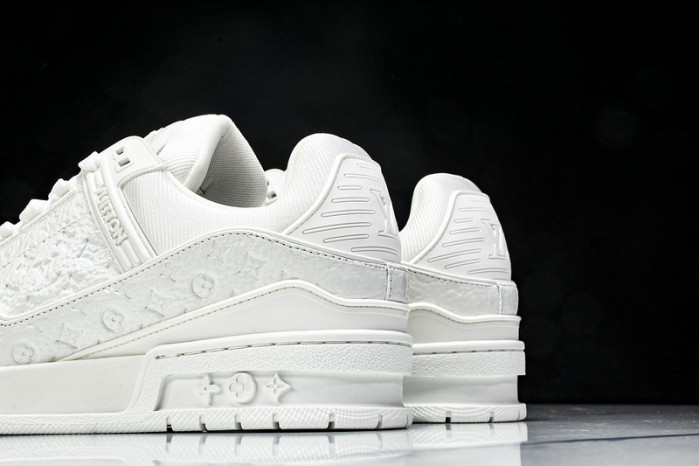 LOU1VTON SNEAKER