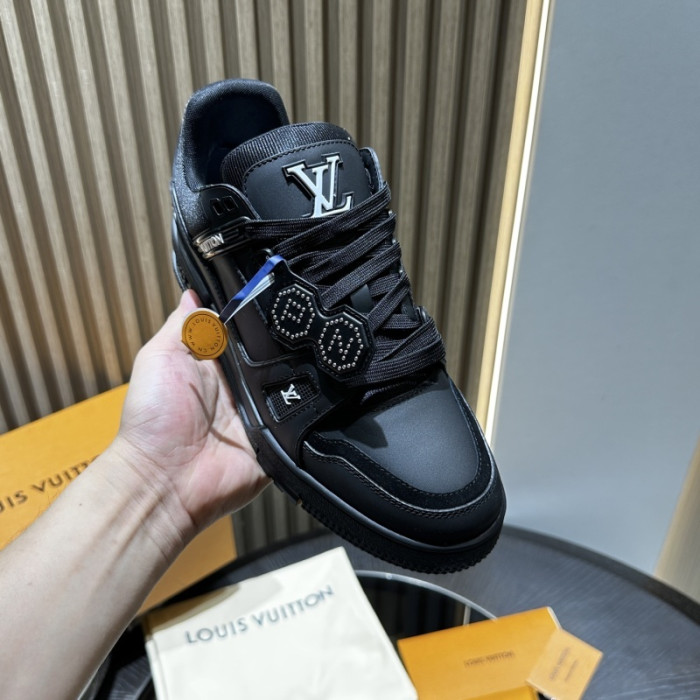 LOU1VTON SNEAKER