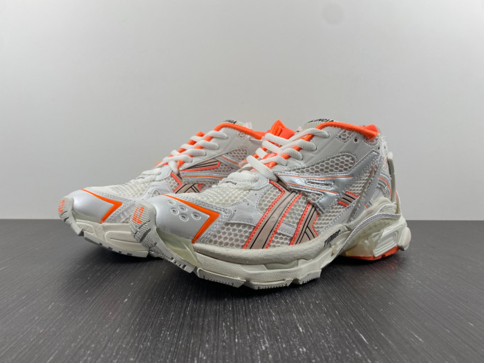 blcg runner sneaker