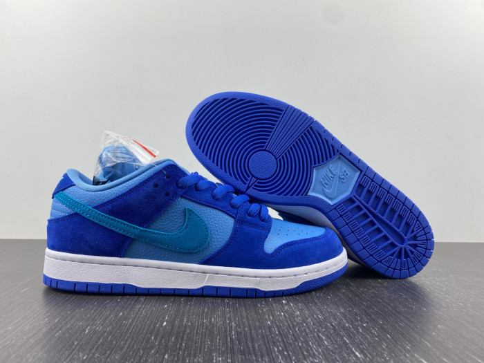 nike sb dunk low "blue raspberry" dm0807-400