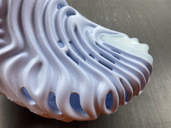 Cr*0*s pollex clog by salehe bembury urchin