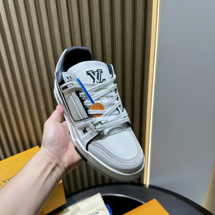 LOU1VTON SNEAKER