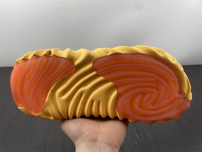 Cr*0*s pollex clog by salehe bembury urchin