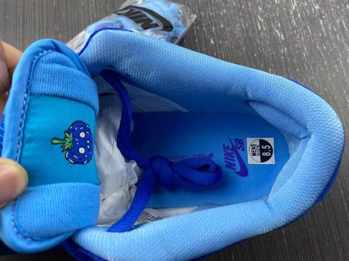 nike sb dunk low "blue raspberry" dm0807-400