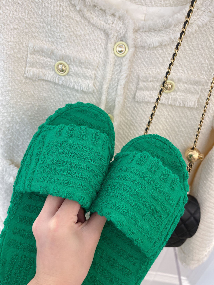 green resort sponge slide