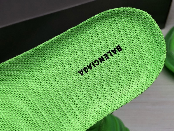 blc* triple s trainer