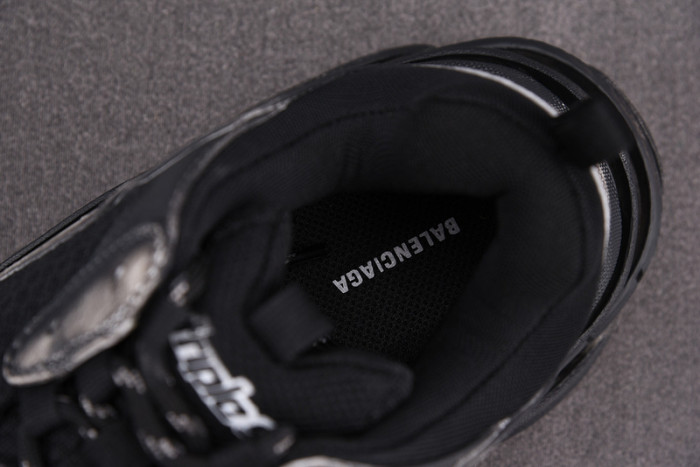 blc* triple s trainer