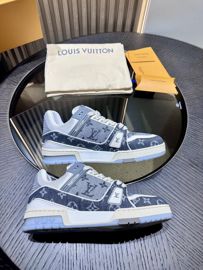 LOU1VTON SNEAKER