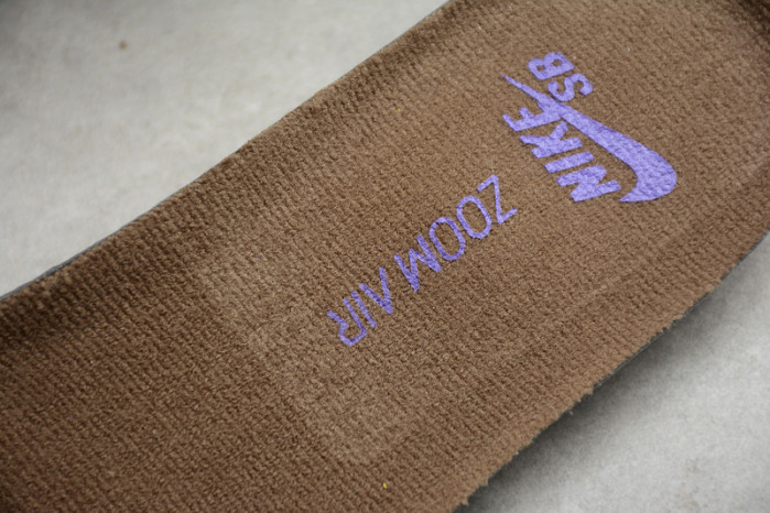 original strangelove x nike sb dunk low ct2552-700