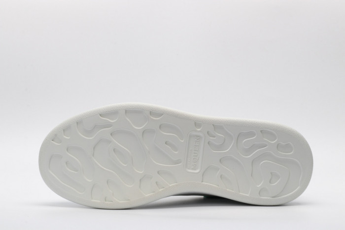 Mcqv*en oversized sneaker