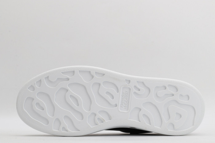 Mcqv*en oversized sneaker