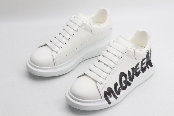 Mcqv*en oversized sneaker