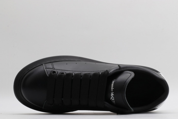 Mcqv*en oversized sneaker