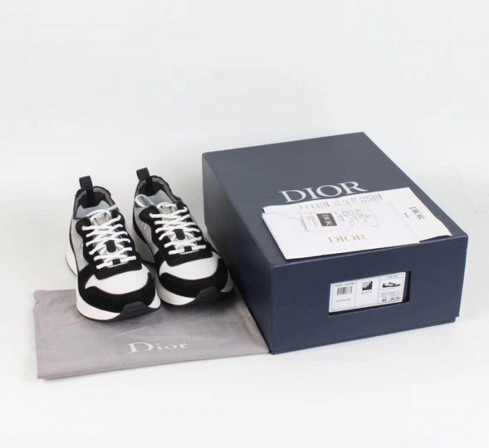 d1or b25 runner sneaker