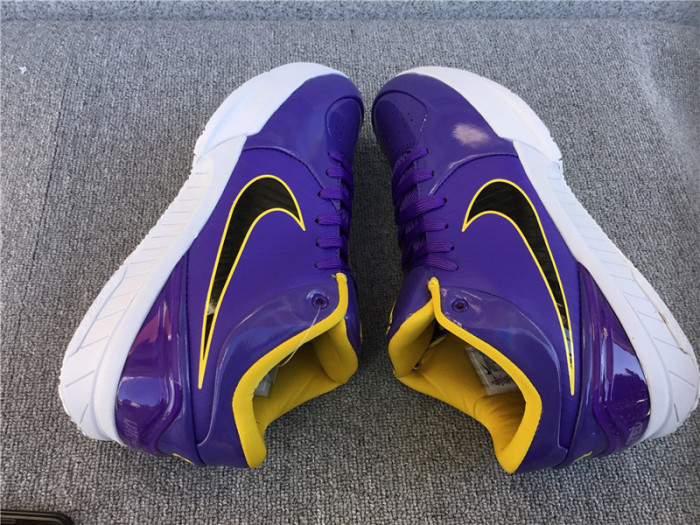 undefeated x kobe 4 protro 