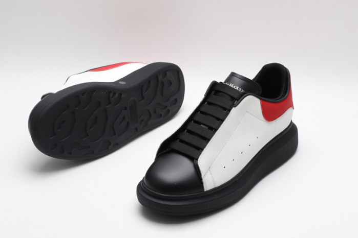 Mcqv*en oversized sneaker